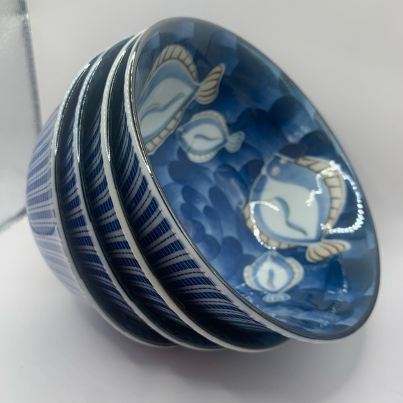 Rice Bowls 4 Japanese Fish Painted. Excellent condition. 3” tall, 6” wide. - Picture 2 of 13